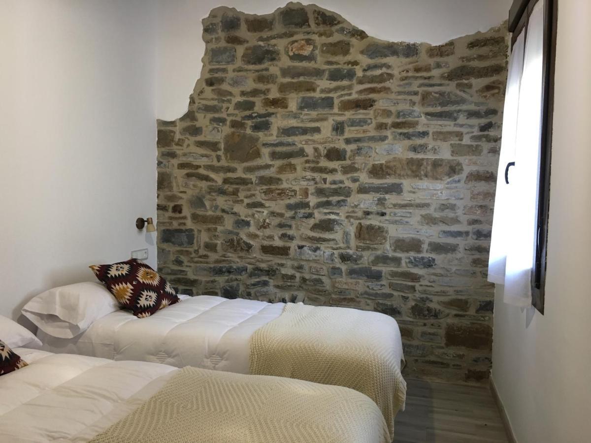 Apartamentos Bajo Pena Apartamentos Sanlorien El Pueyo de Araguas ภายนอก รูปภาพ