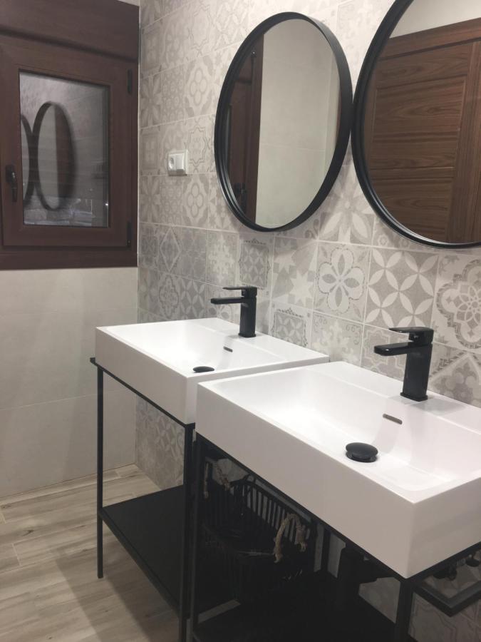 Apartamentos Bajo Pena Apartamentos Sanlorien El Pueyo de Araguas ภายนอก รูปภาพ