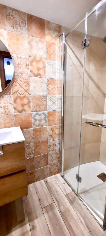 Apartamentos Bajo Pena Apartamentos Sanlorien El Pueyo de Araguas ภายนอก รูปภาพ